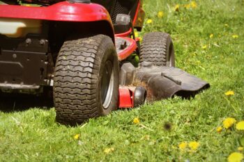 lawn mower maintenance tips