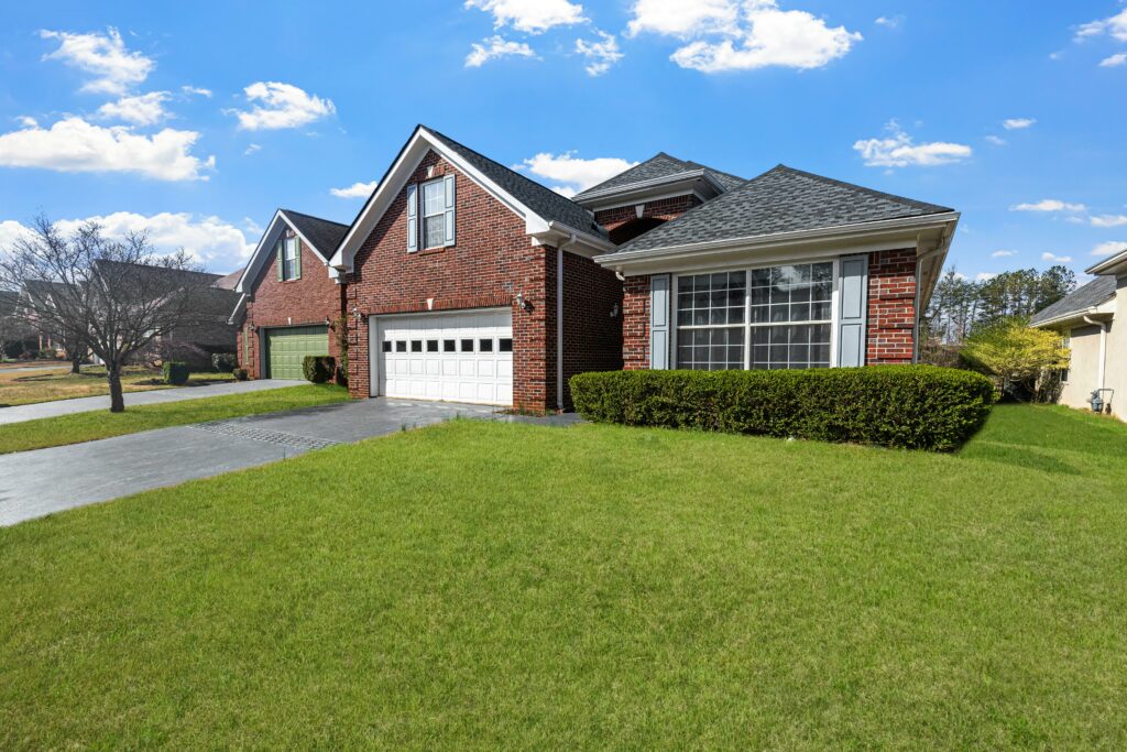 how to get rid of clover in lawn