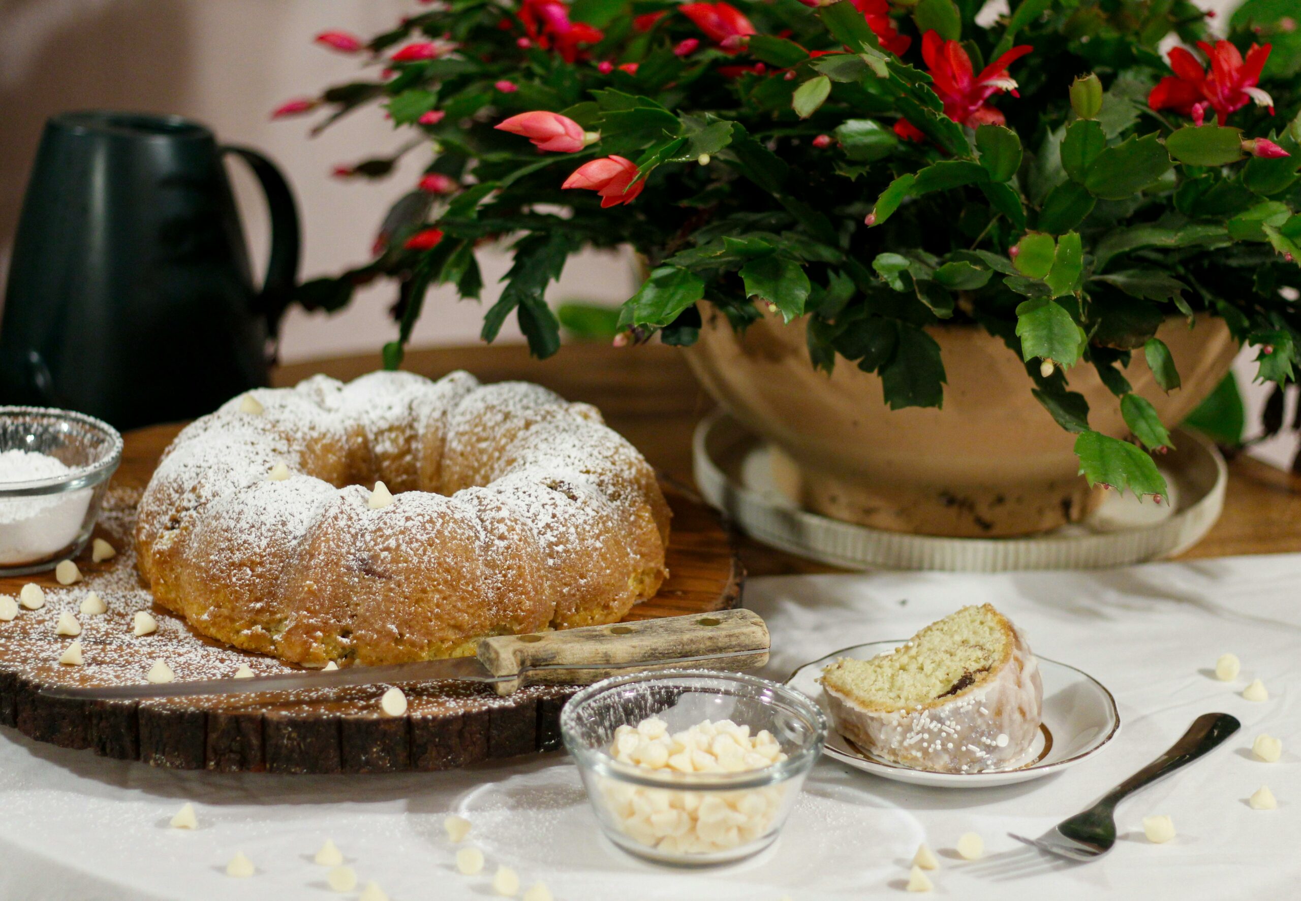 christmas cacti with cake